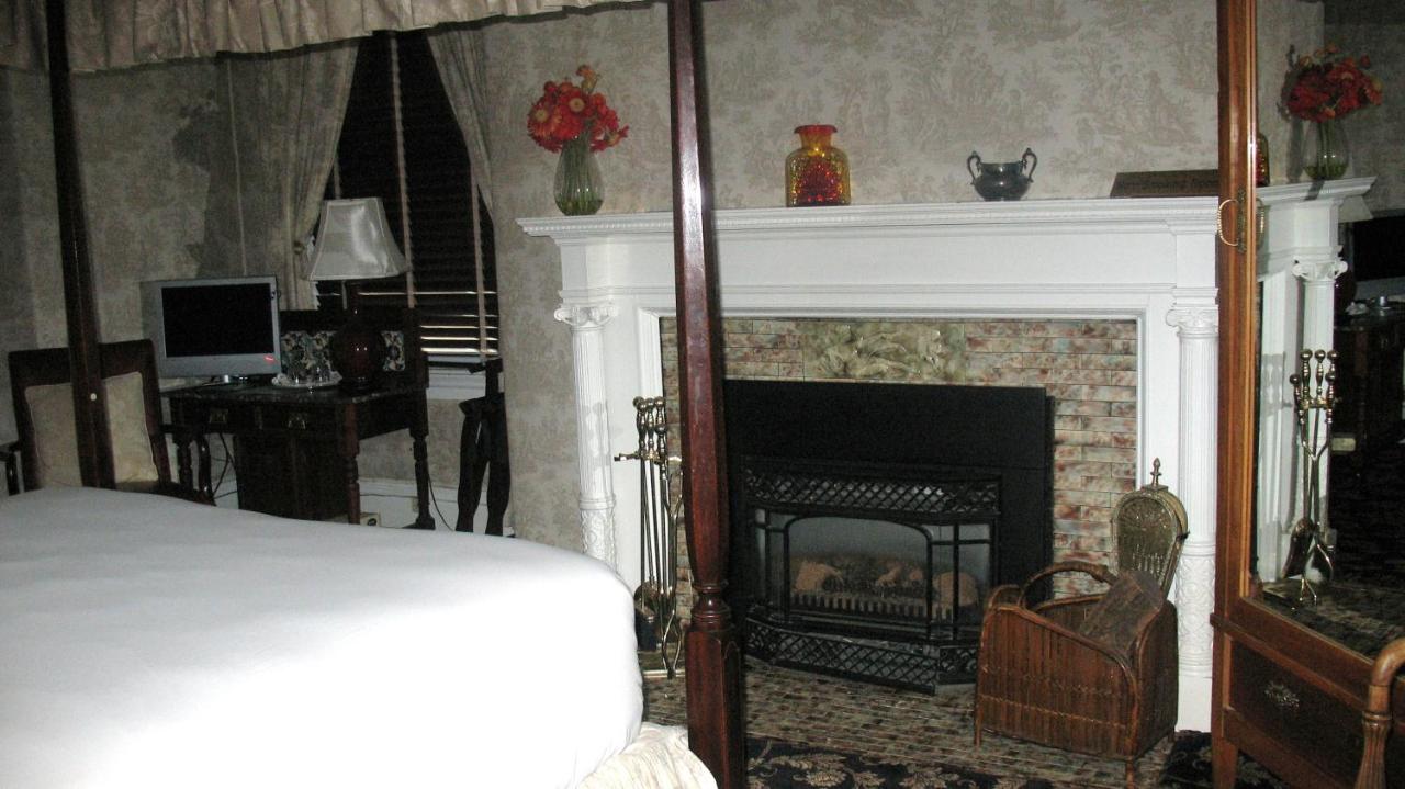  | A Cambridge House Inn