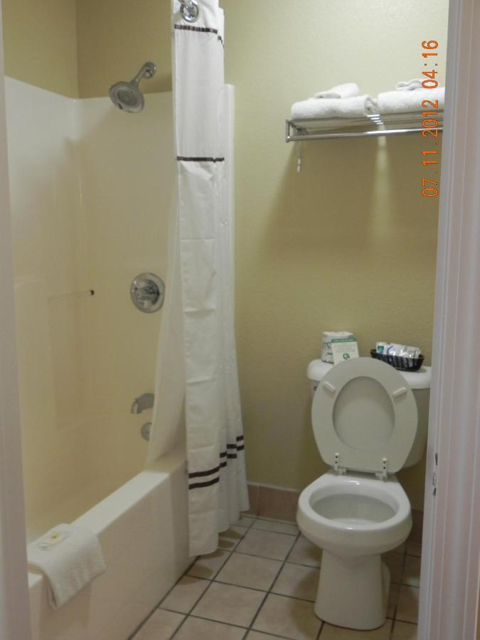  | Relax Inn and Suites Kuttawa