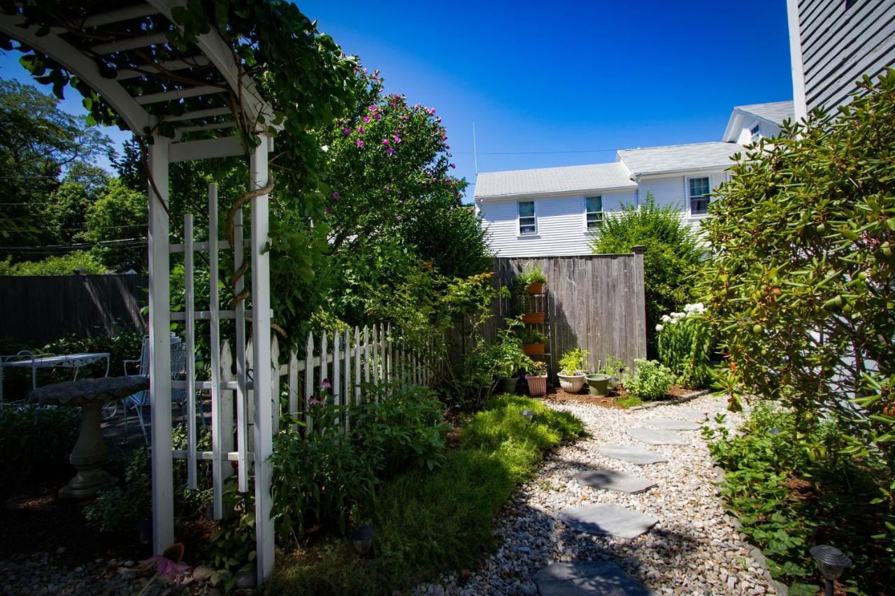  | Sally Webster Inn