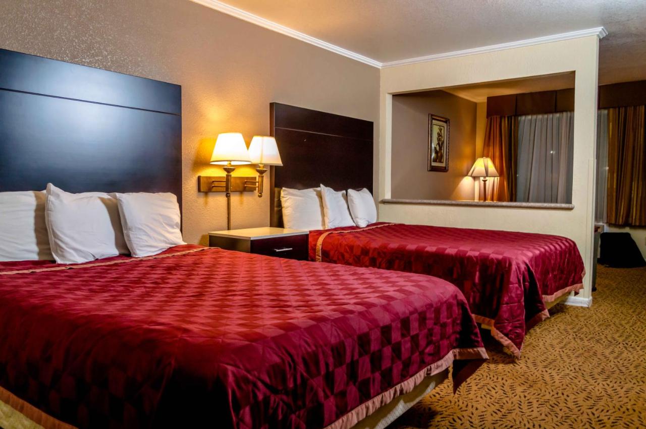 | Executive Inn & Suites Sacramento