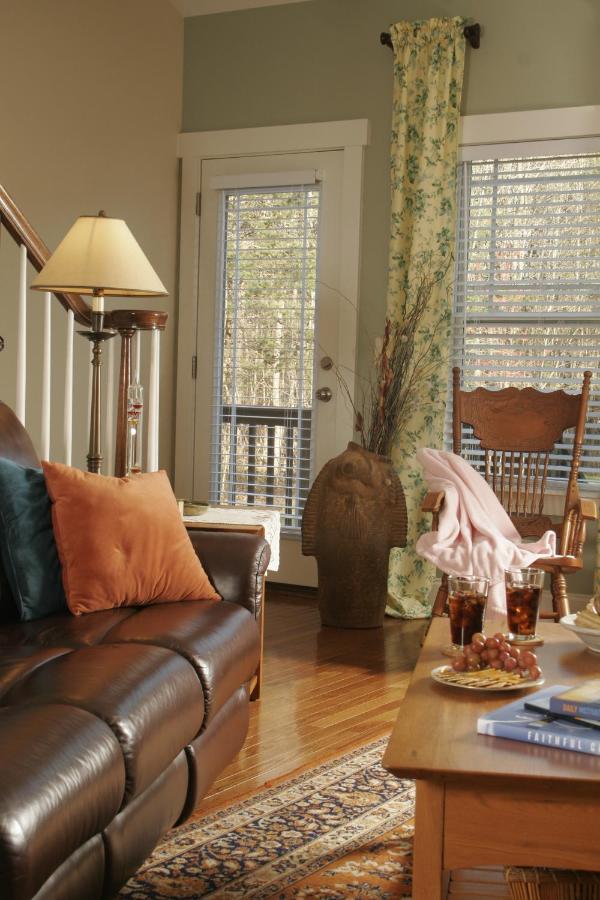  | Seven Oaks Inn Bed and Breakfast