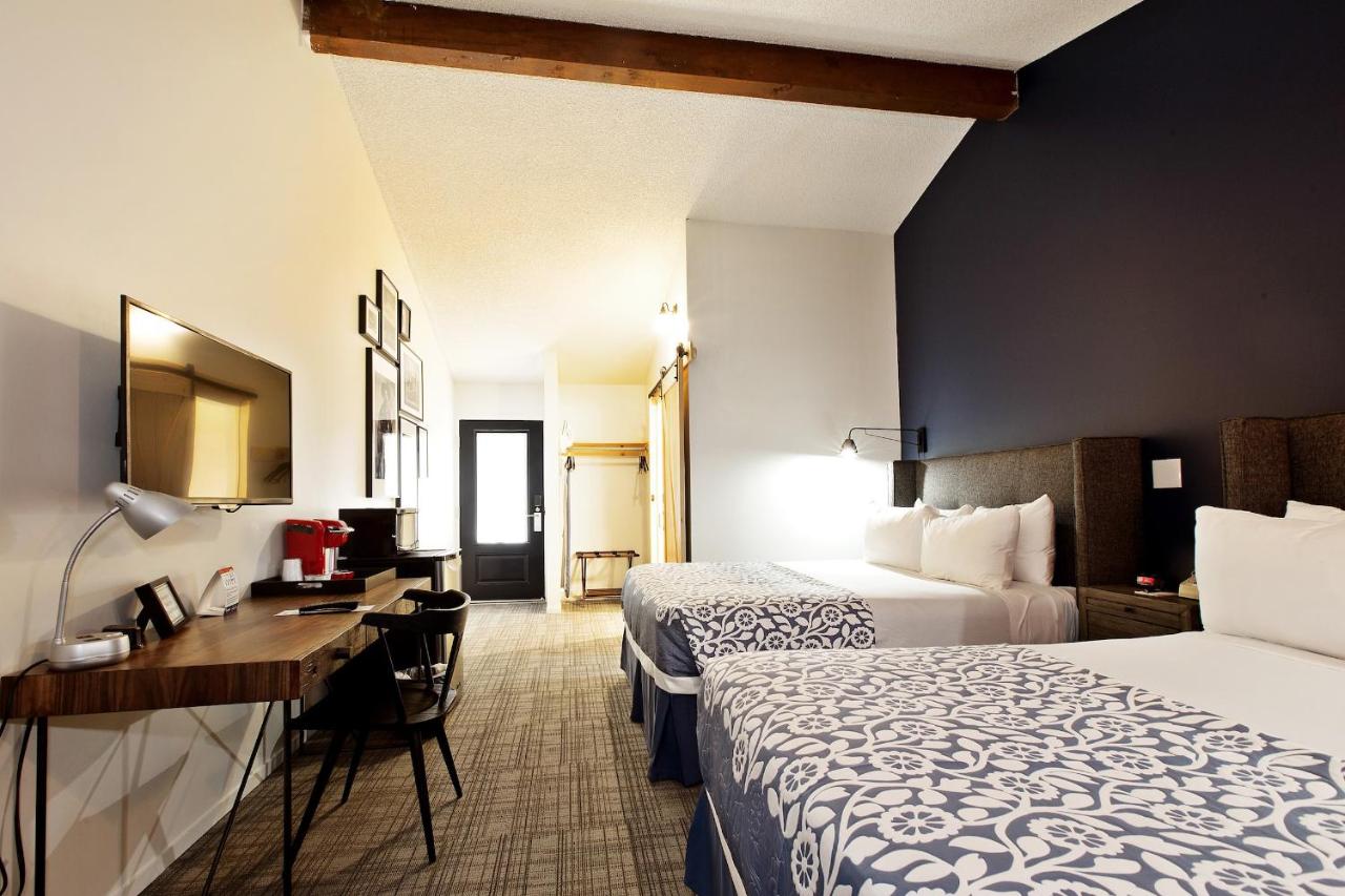 Standard Queen Room with Two Queen Beds at Sideways Inn