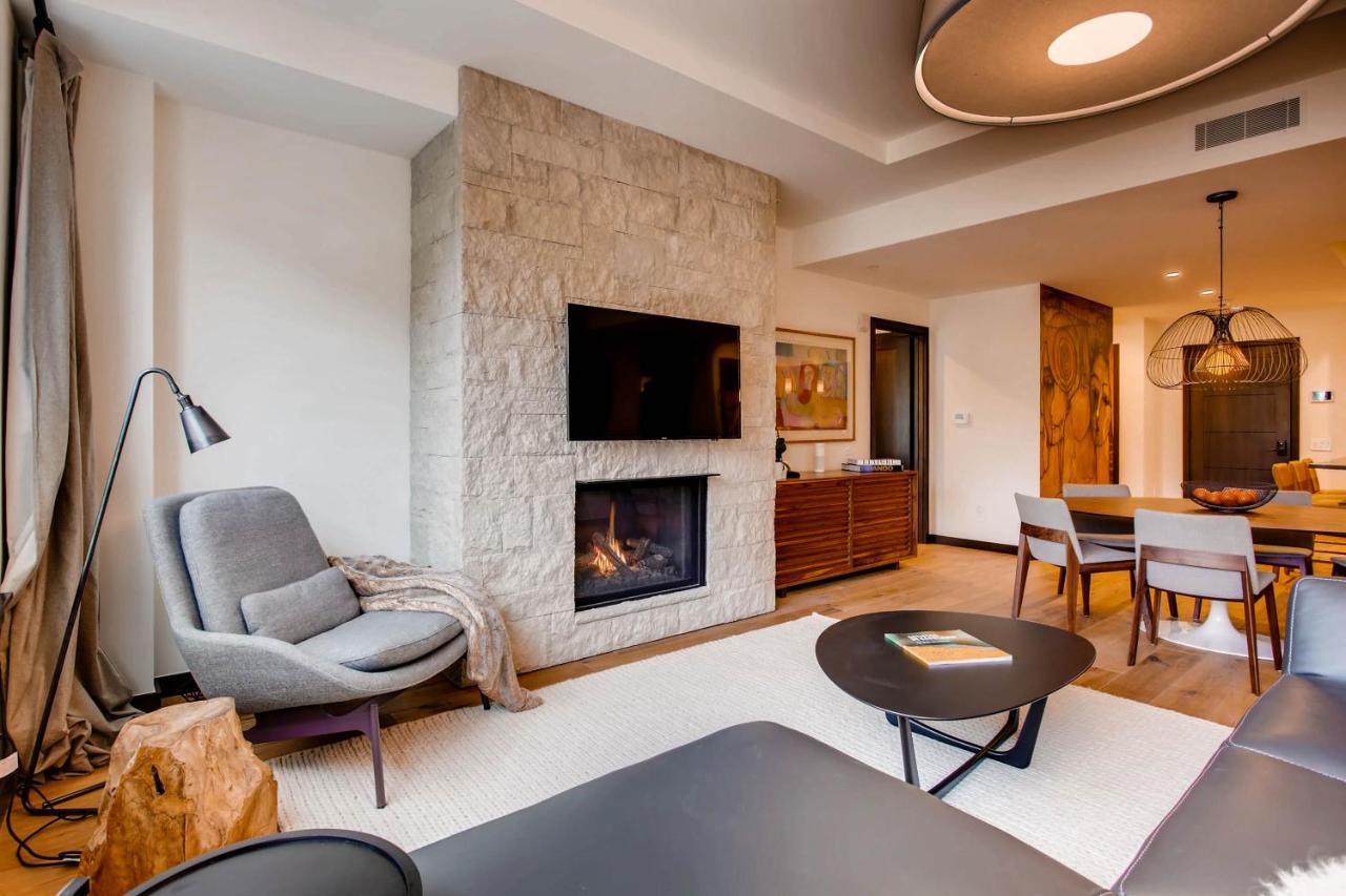 | The Lion Vail