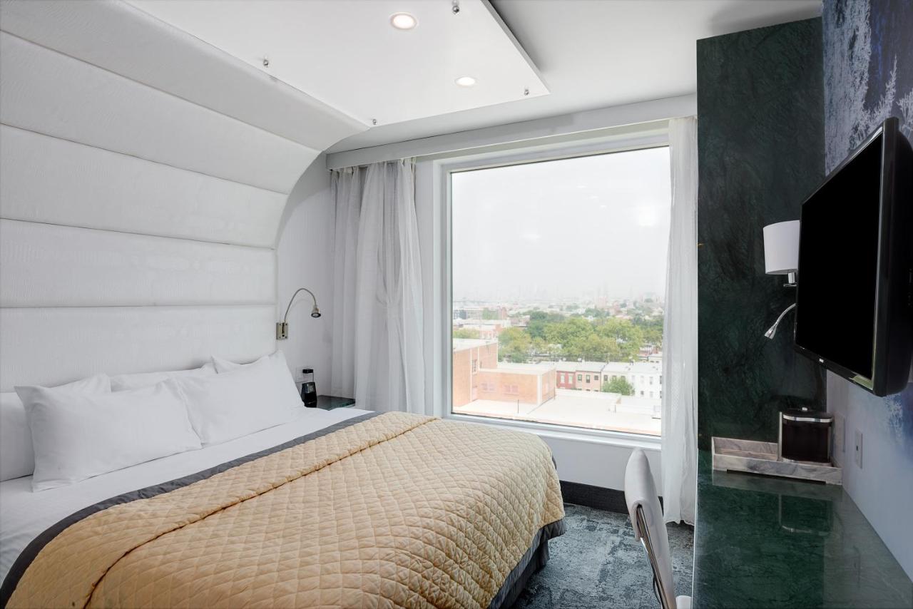 Executive King Room at Wyndham Garden Brooklyn Sunset Park