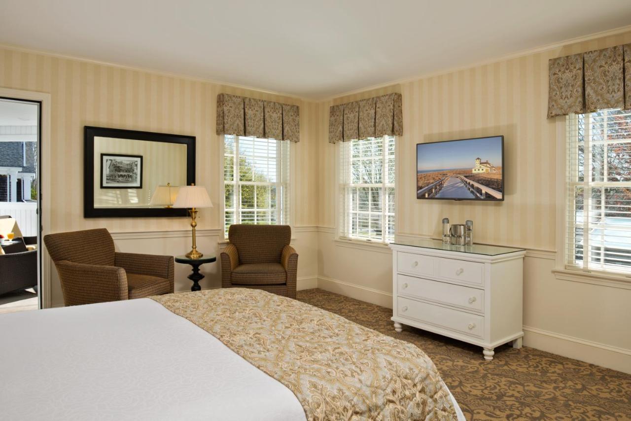 | Chatham Wayside Inn