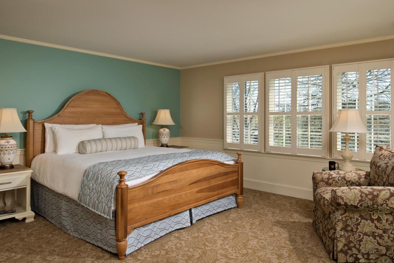 | Chatham Wayside Inn