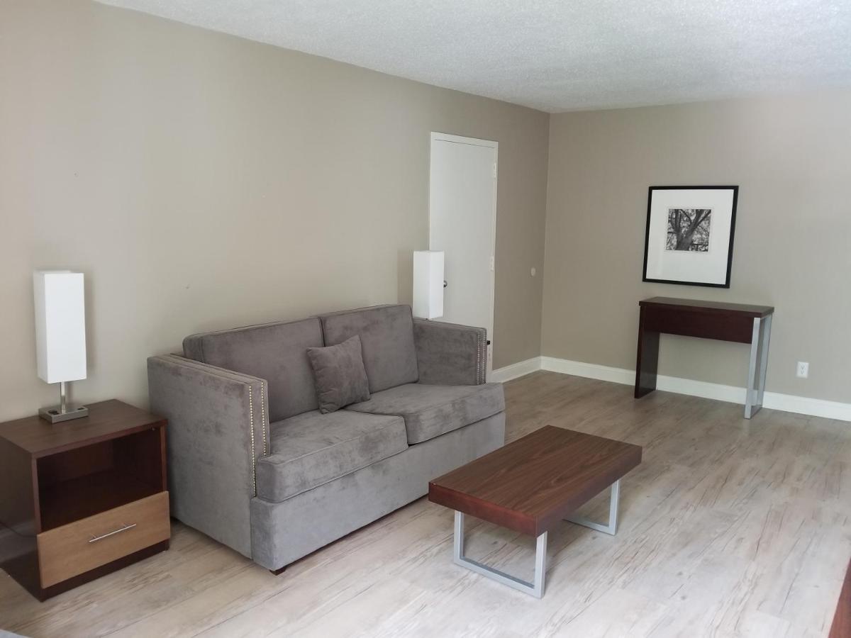 King Suite with Sofa Bed at Stayable Select Gainesville