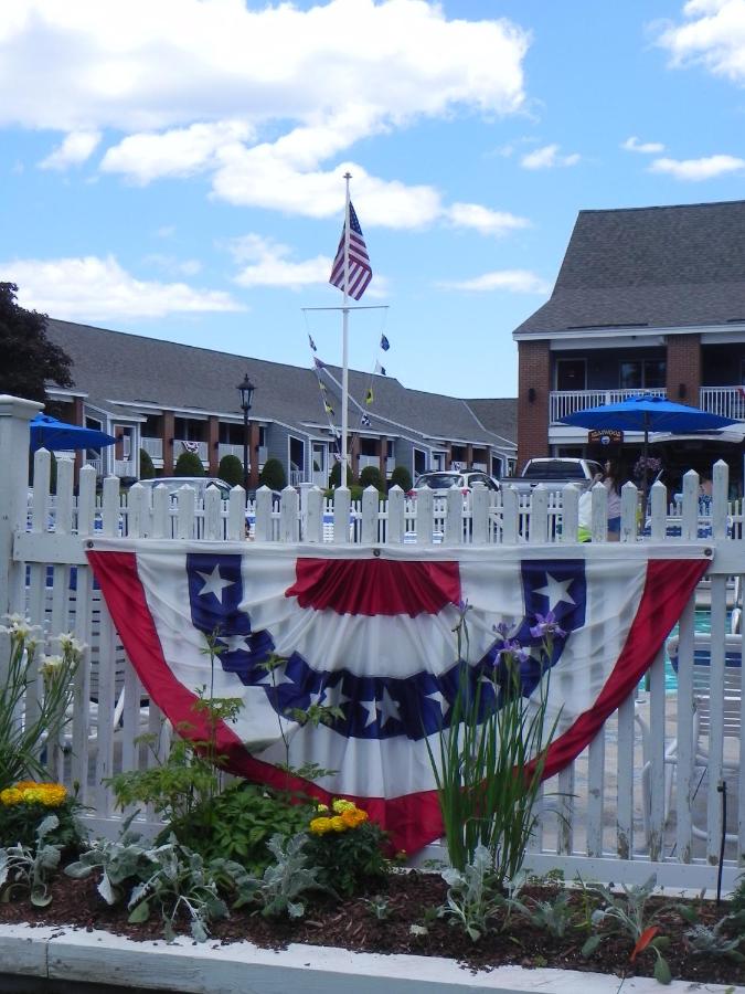  | Elmwood Resort Hotel
