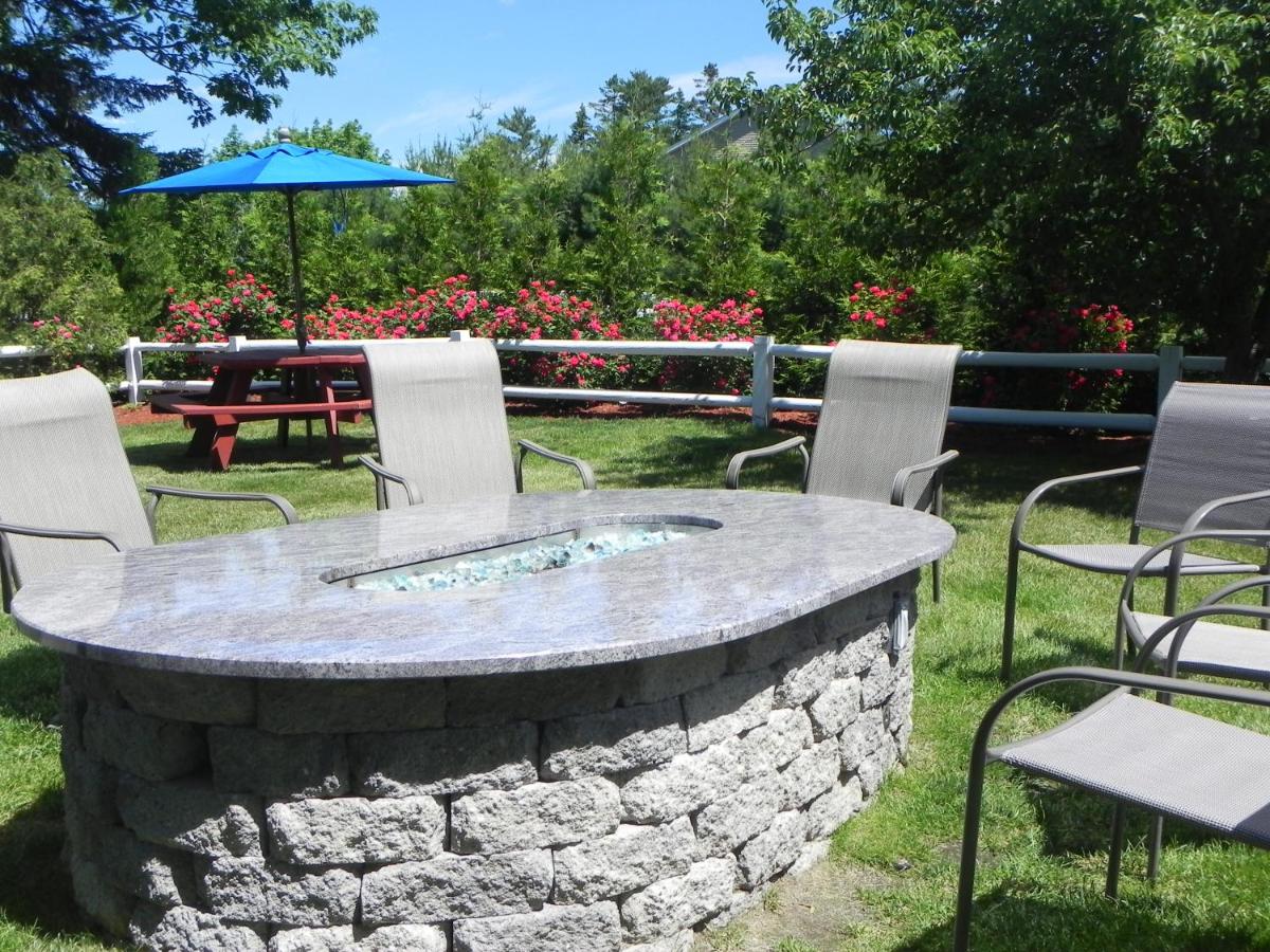  | Elmwood Resort Hotel