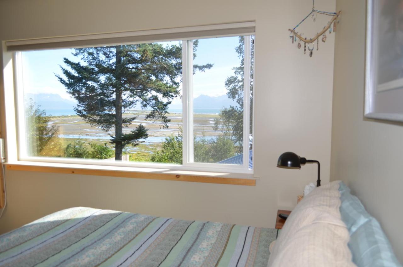 | Bay Avenue Inn