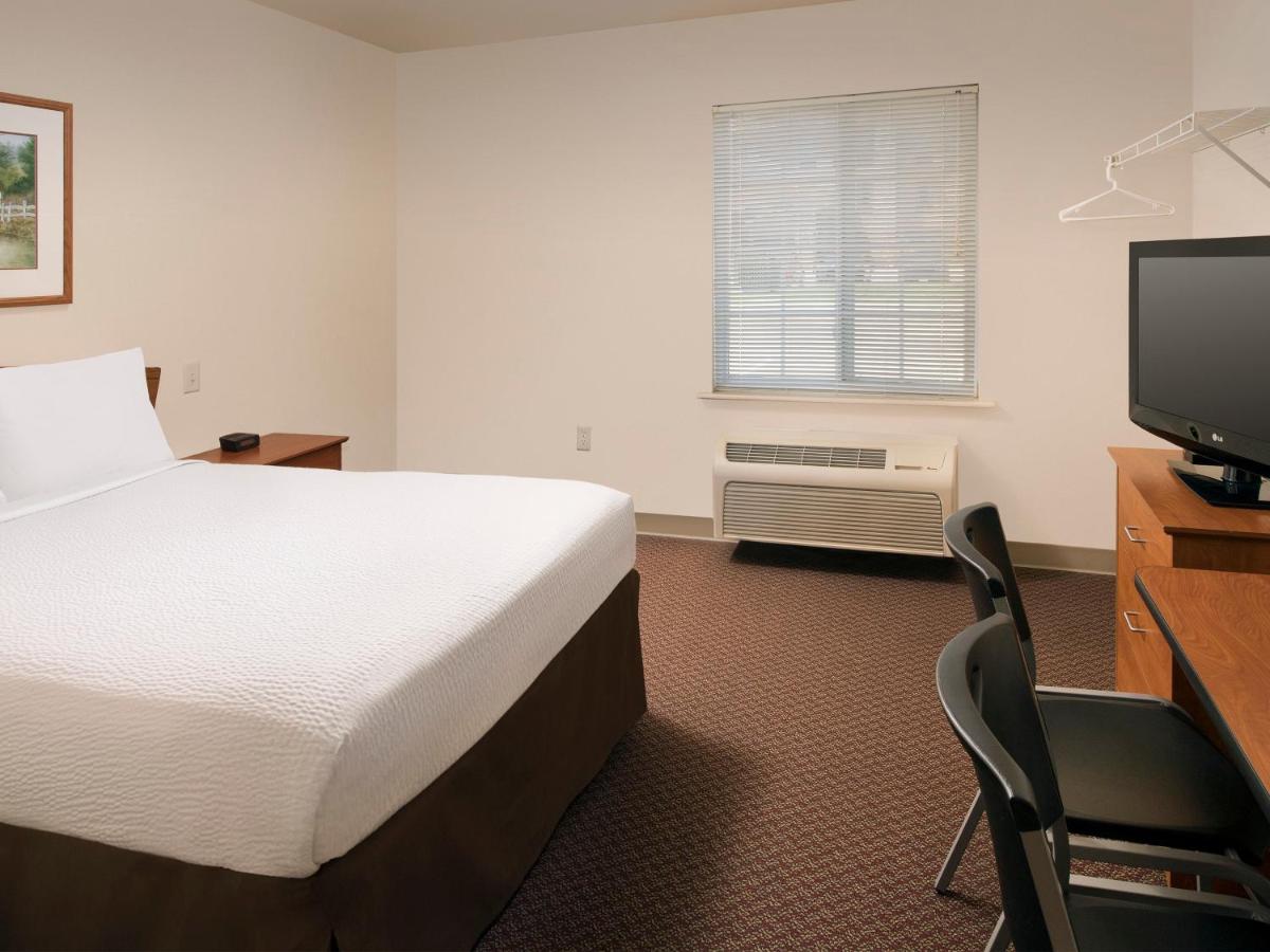 Double Room - Disability Access/Smoking at WoodSpring Suites Junction City