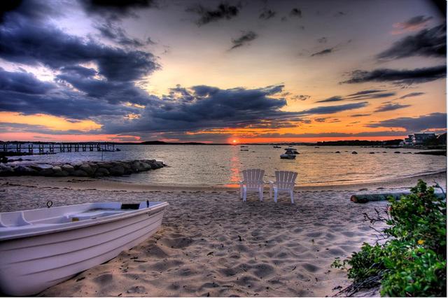 | Harbor House Inn