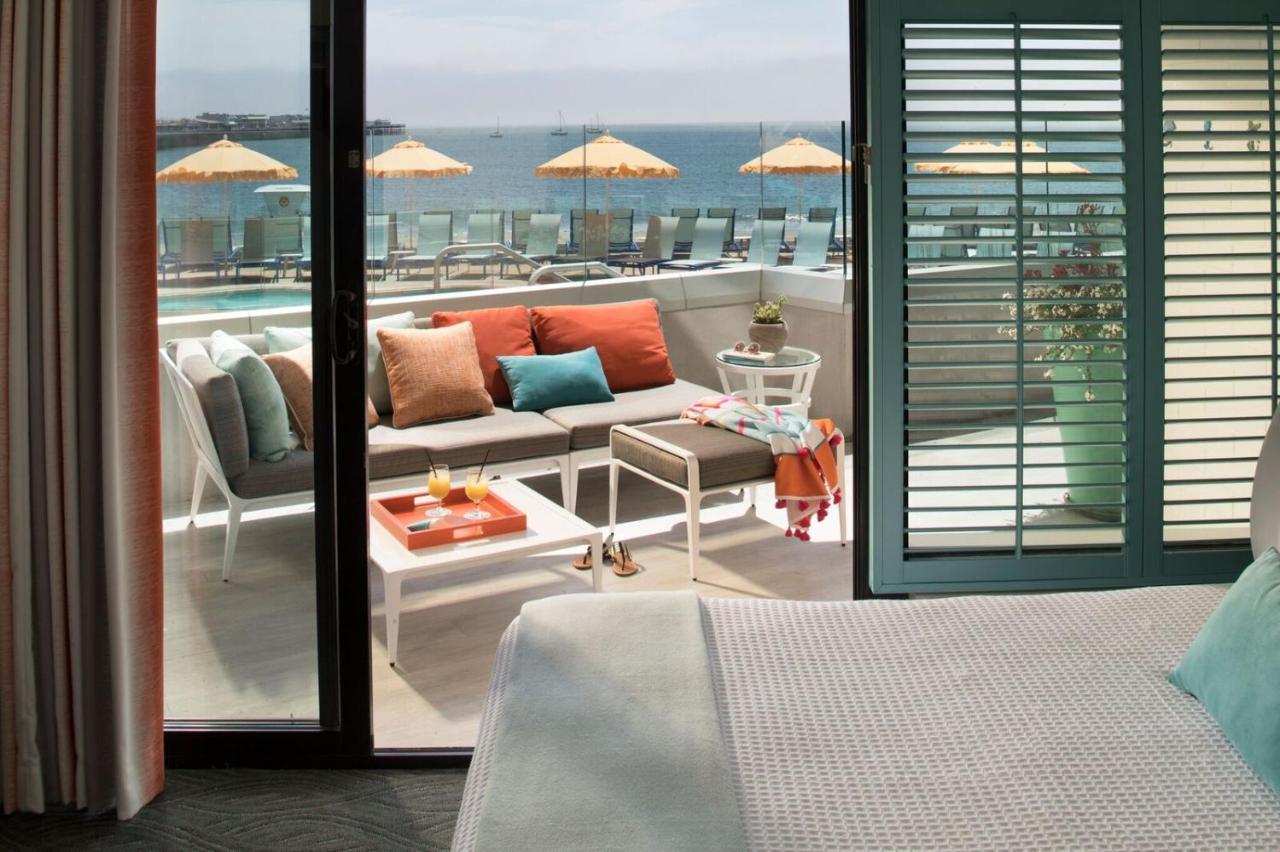 Ocean View Poolside - King ADA at Dream Inn Santa Cruz