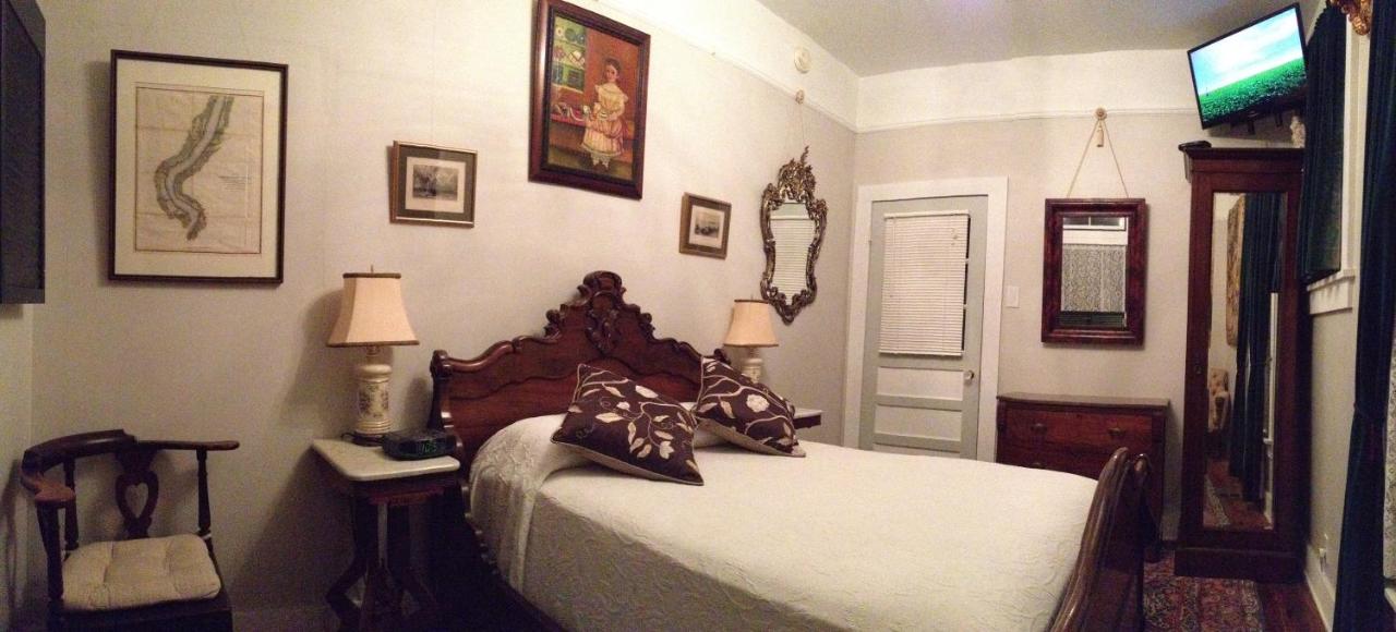 | Stone House Musical B&B