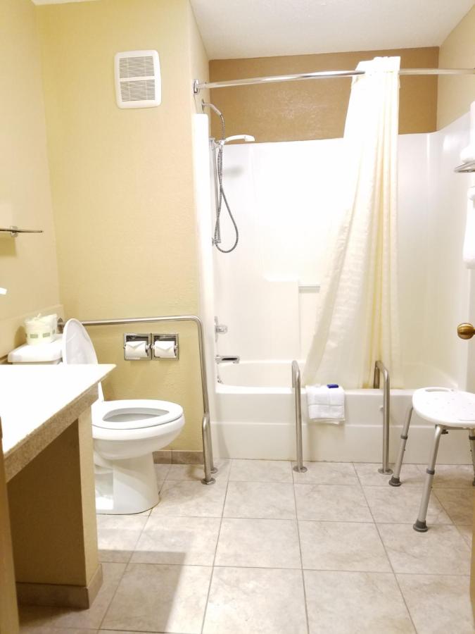 King Room - Disability Access at Best Western Martinsville Inn