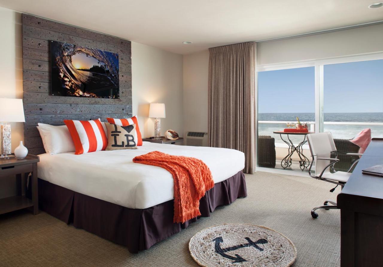 Oceanfront One King with Balcony at Pacific Edge Hotel