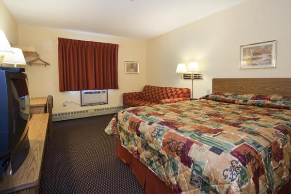 | Burnsville Inn & Suites