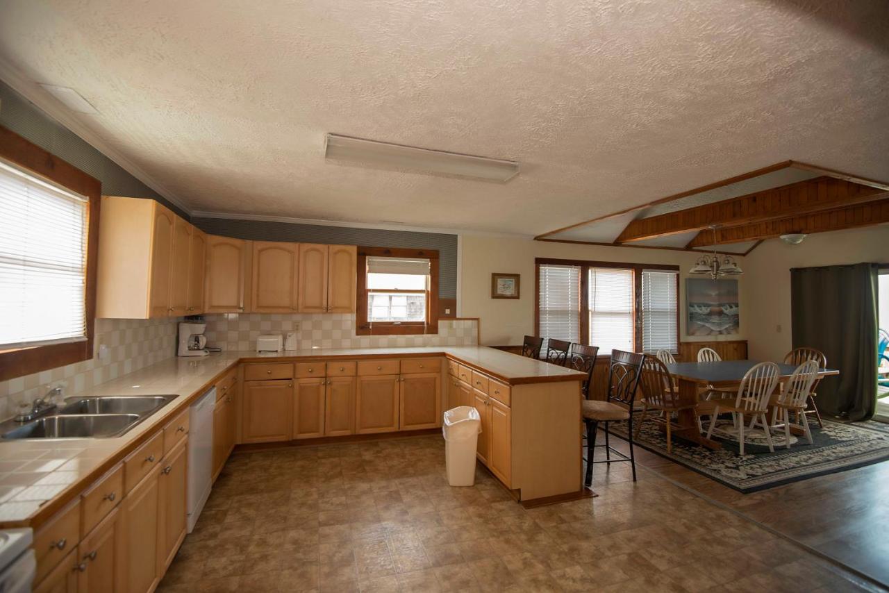 | Avon Cottages