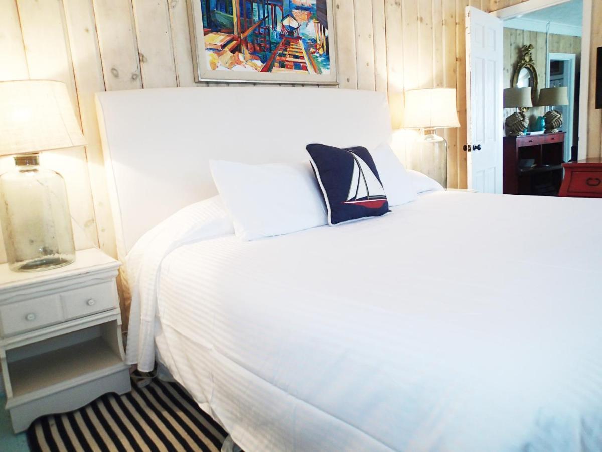 Two-Bedroom Suite Second Level with Sea View at The Masthead Resort