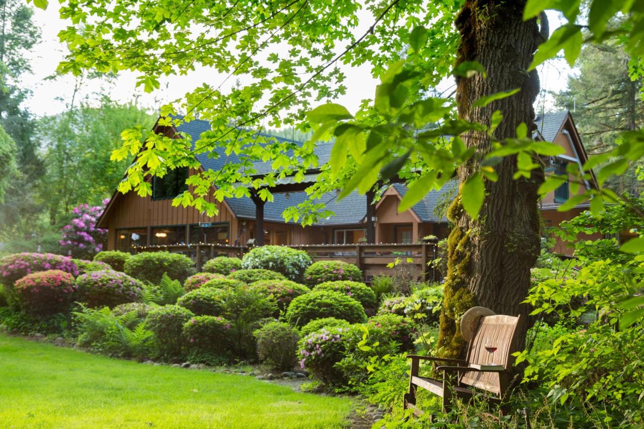 | Eagle Rock Lodge