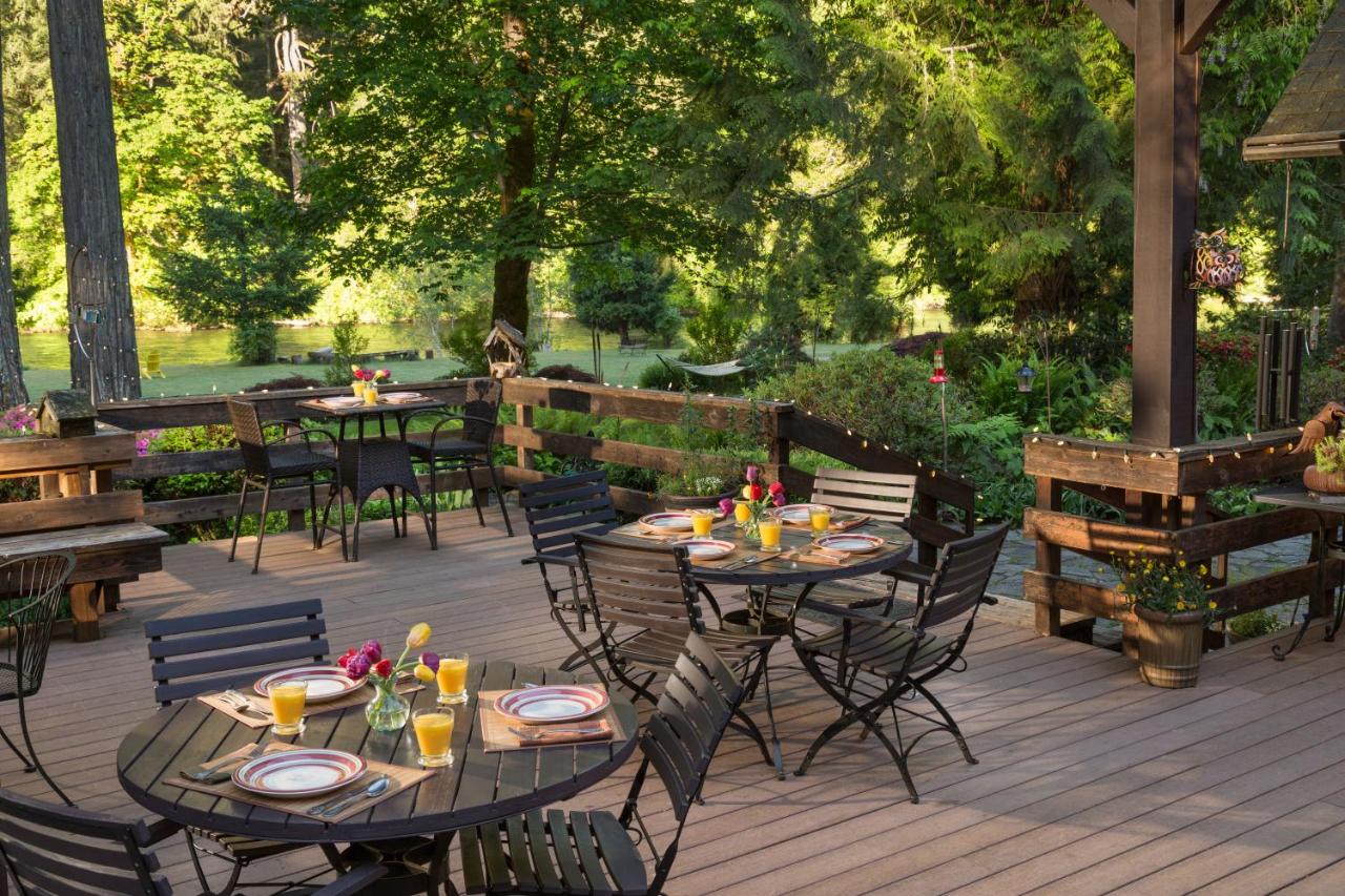 | Eagle Rock Lodge