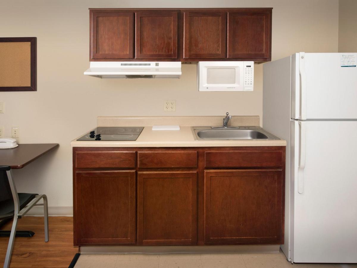 Double Room with Two Double Beds - Smoking at WoodSpring Suites Topeka