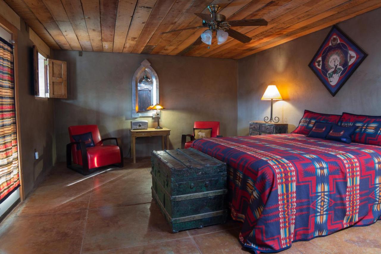 | Rancho de la Osa Guest Ranch