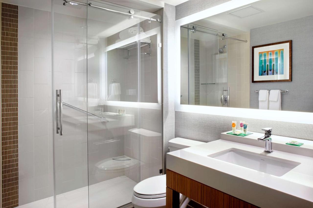 King Bed with Sofabed at Hyatt Place Miami Airport-East