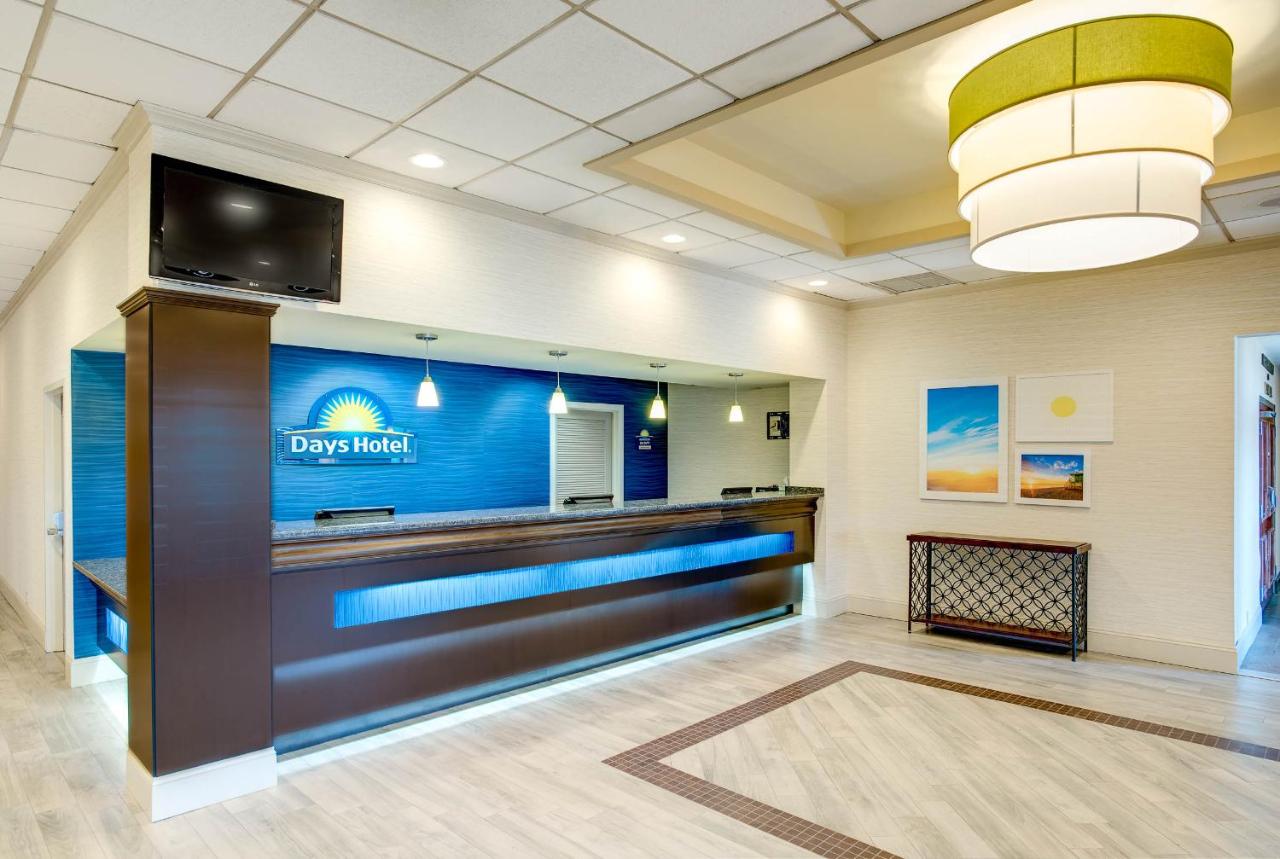 | Days Hotel by Wyndham Toms River Jersey Shore