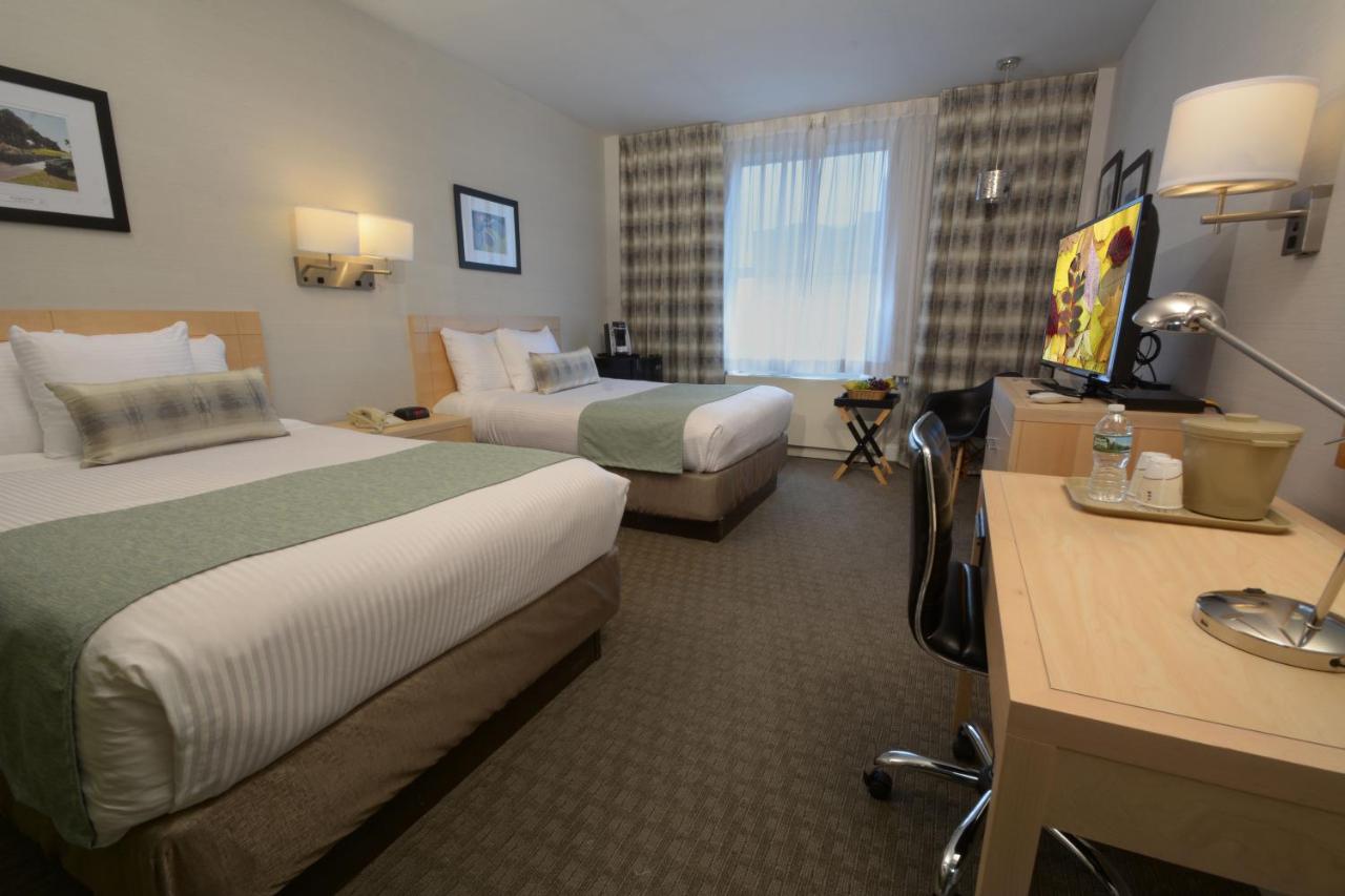 Deluxe Double Room with 2 Double Beds at Adria Hotel And Conference Center