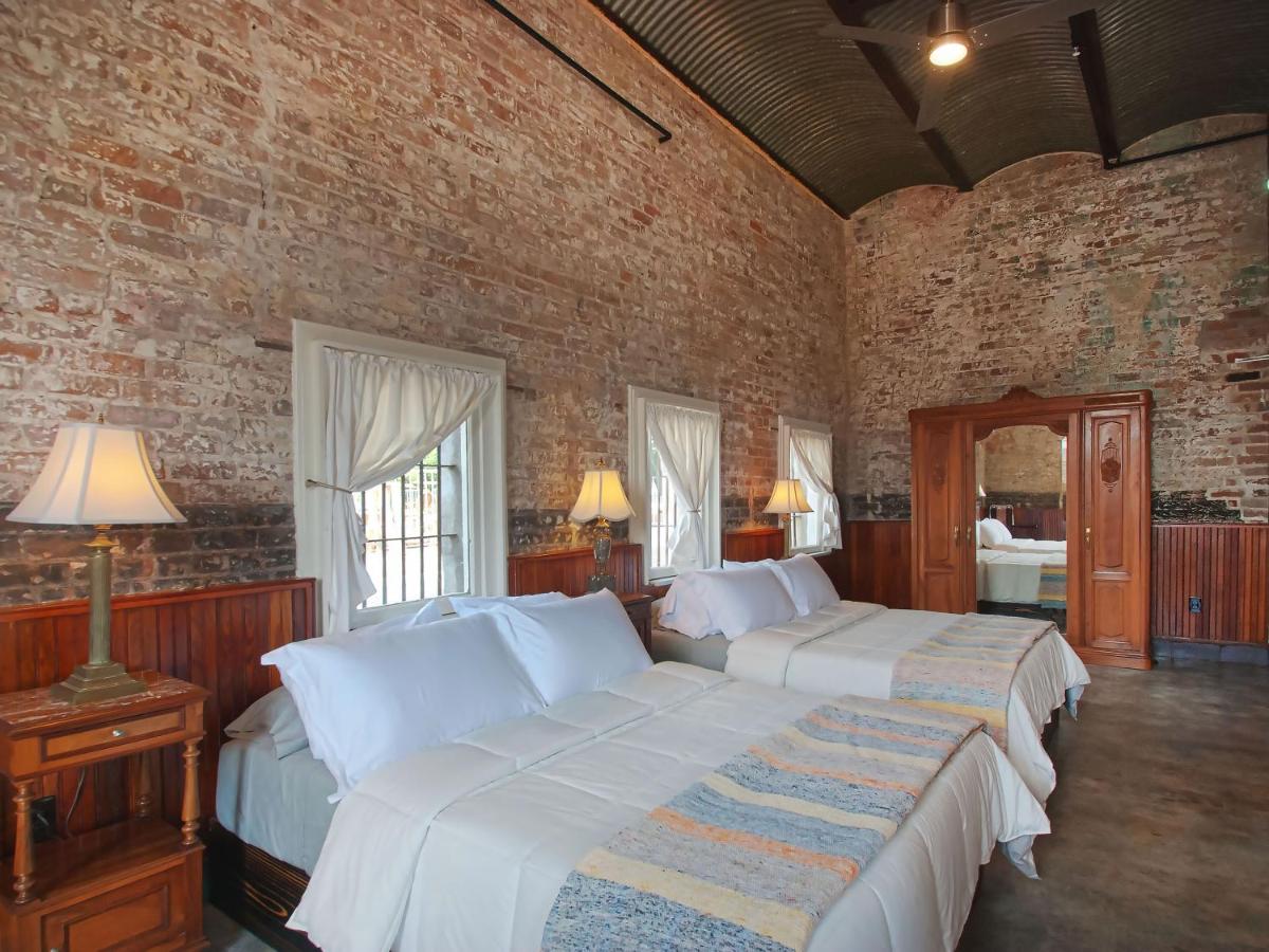 | Inn at the Old Jail