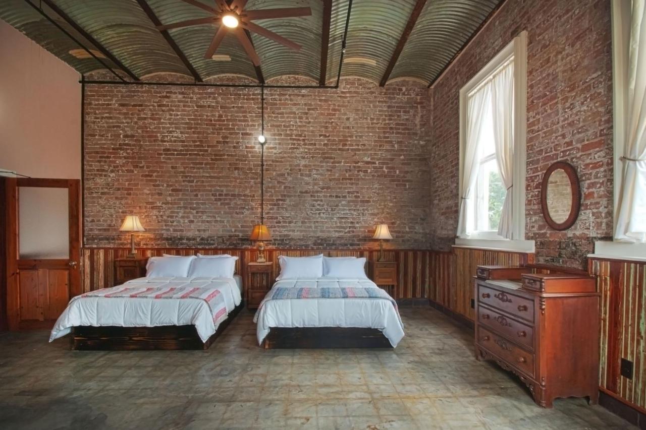 | Inn at the Old Jail