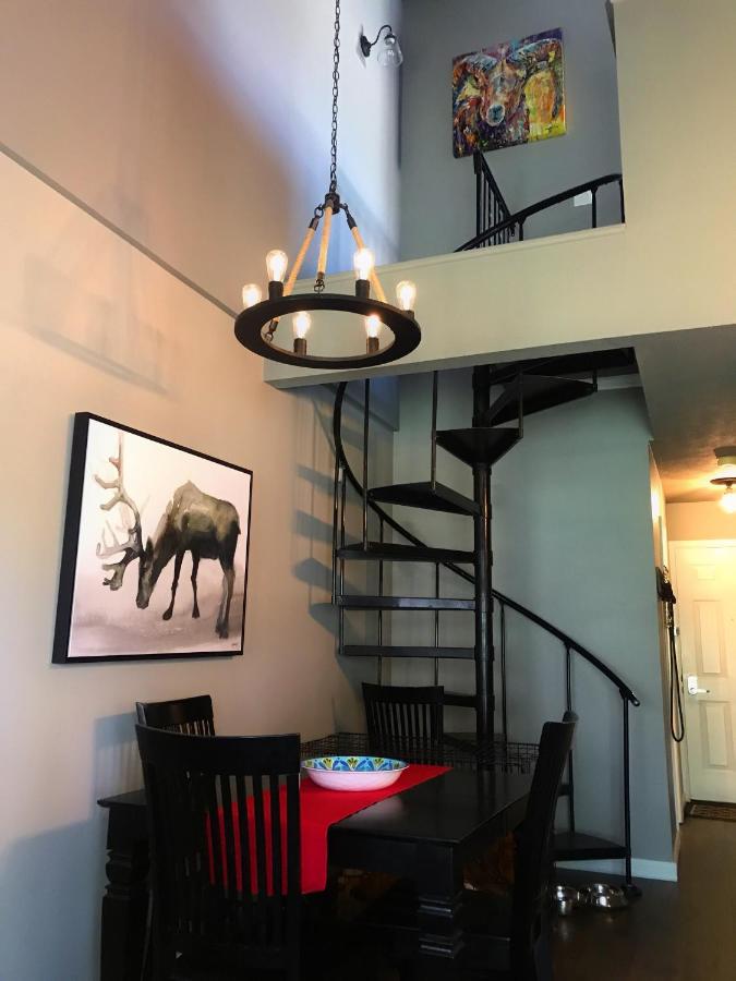 | Breck Creekside at Wildwood Suites