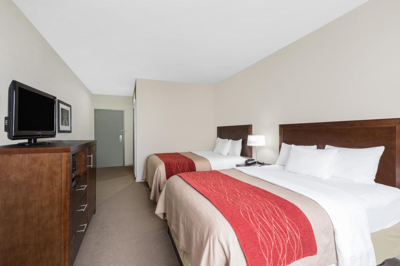 Queen Room with Two Queen Beds - Non-Smoking at Baymont by Wyndham Columbus