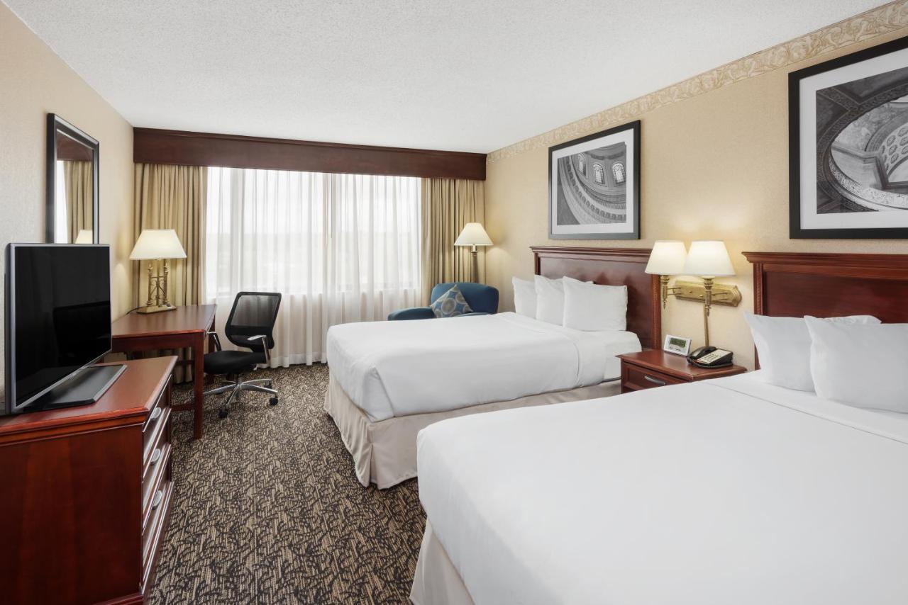 King Room - Disability Access at Capitol Plaza Hotel Jefferson City
