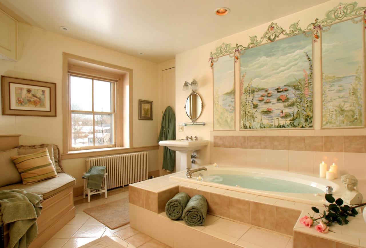  | Woolverton Inn
