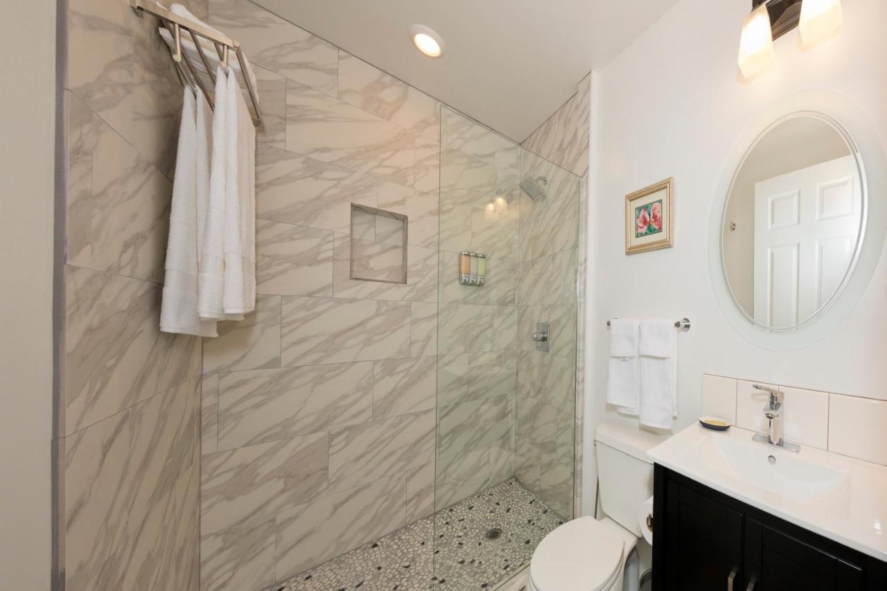 | Hale 'Ohu Bed & Breakfast