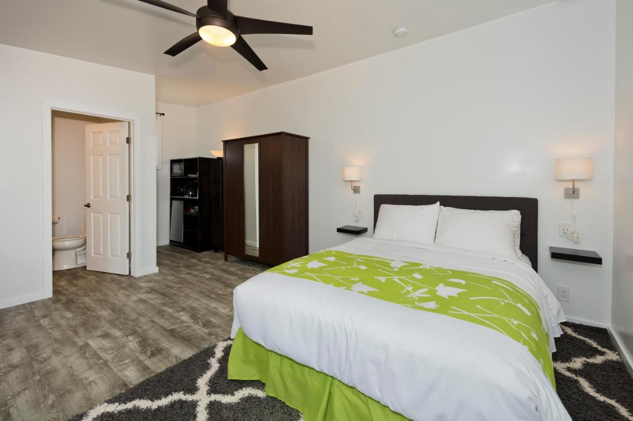 | Hale 'Ohu Bed & Breakfast