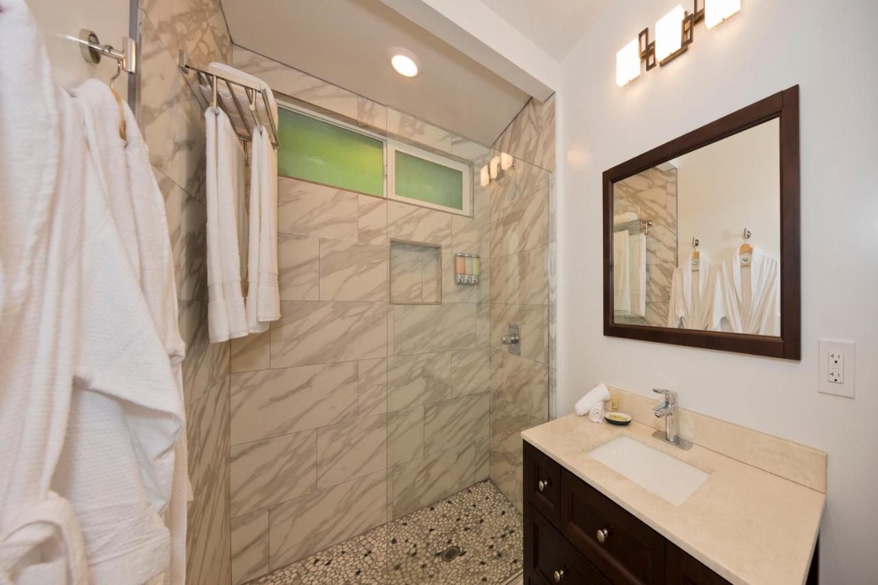 | Hale 'Ohu Bed & Breakfast