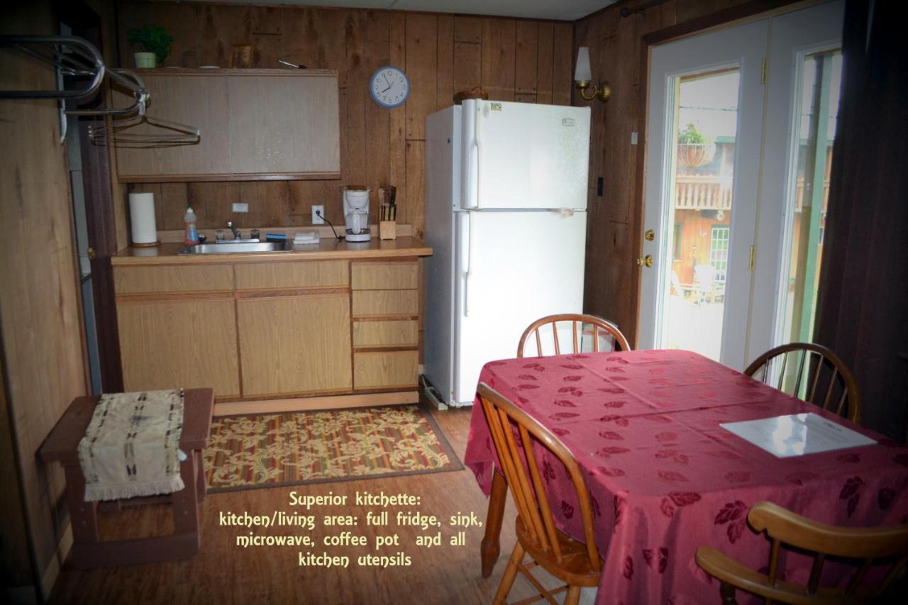 | Walleye Lodge