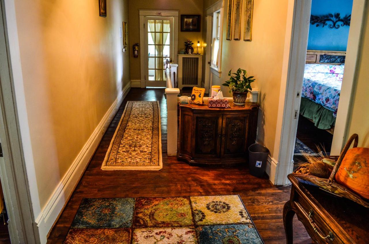 | Greenwood Bed & Breakfast