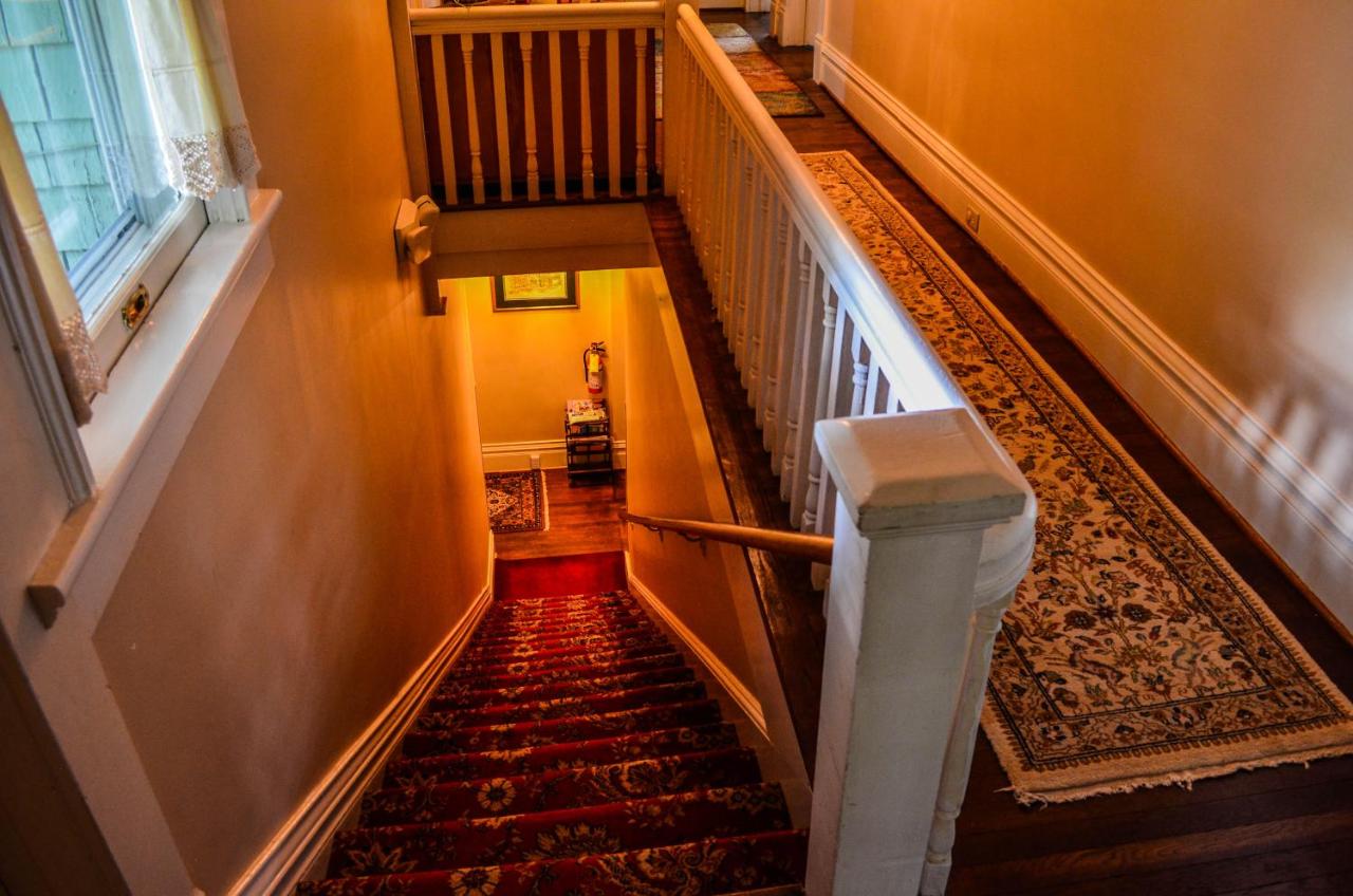 | Greenwood Bed & Breakfast