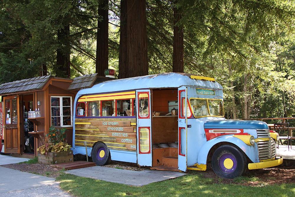 | Big Sur River Inn