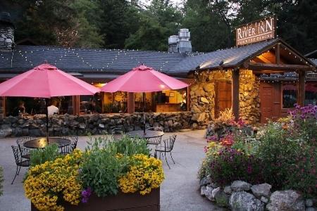 | Big Sur River Inn