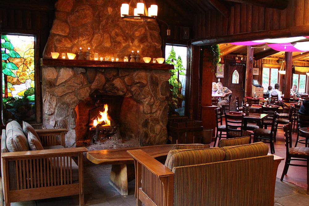  | Big Sur River Inn