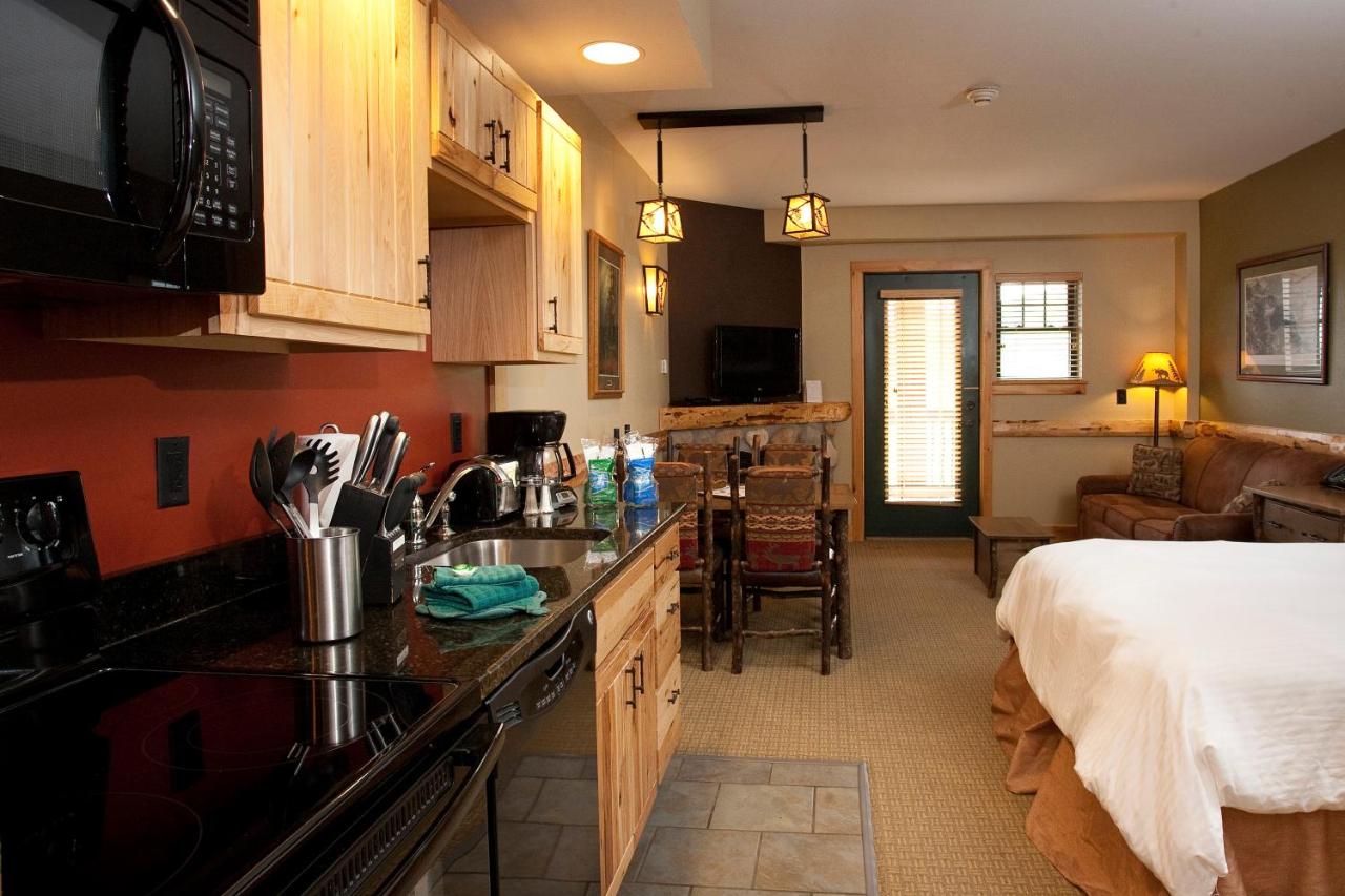 Studio Apartment at Hope Lake Lodge & Indoor Waterpark