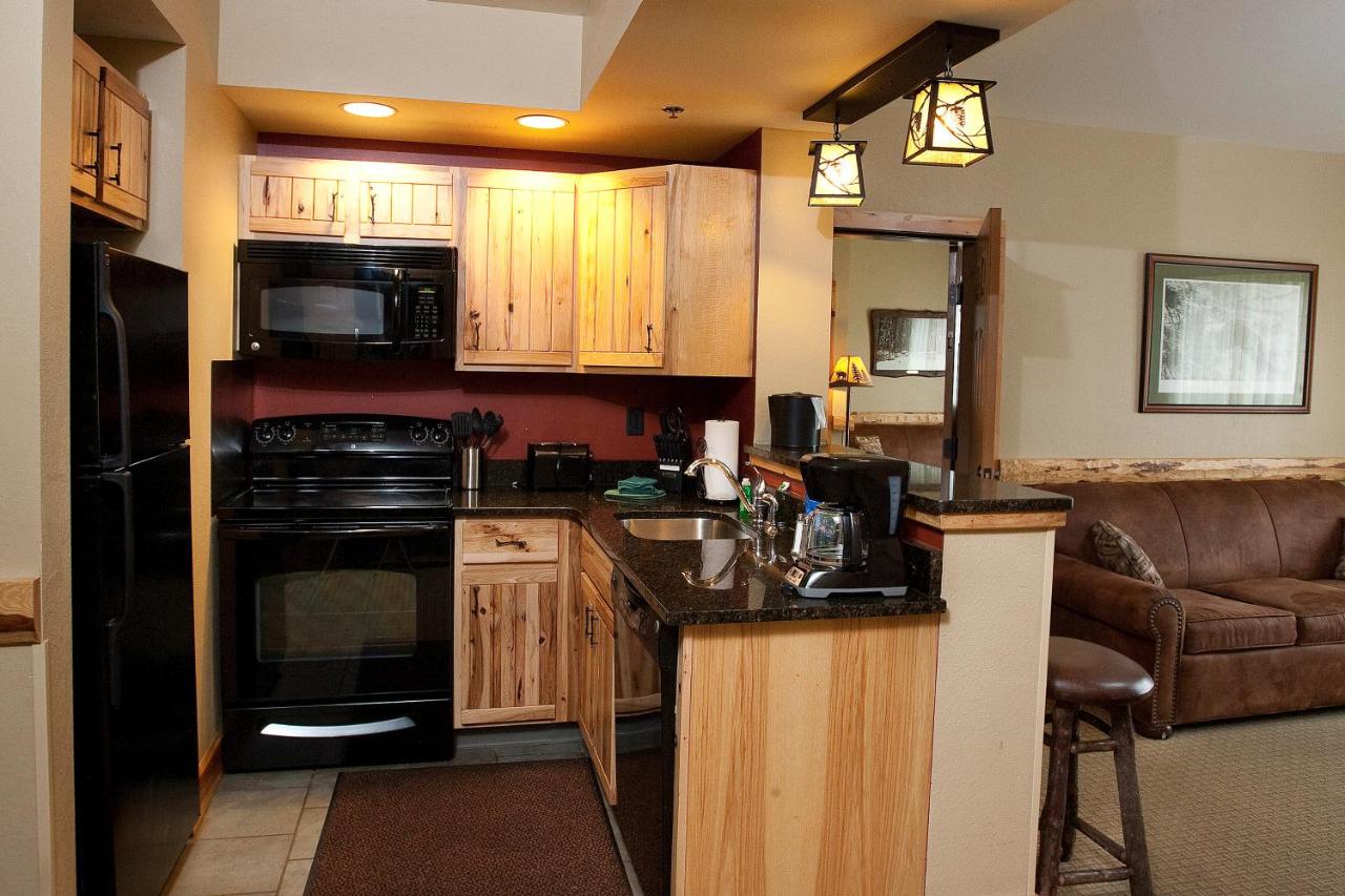 Two-Bedroom Suite at Hope Lake Lodge & Indoor Waterpark