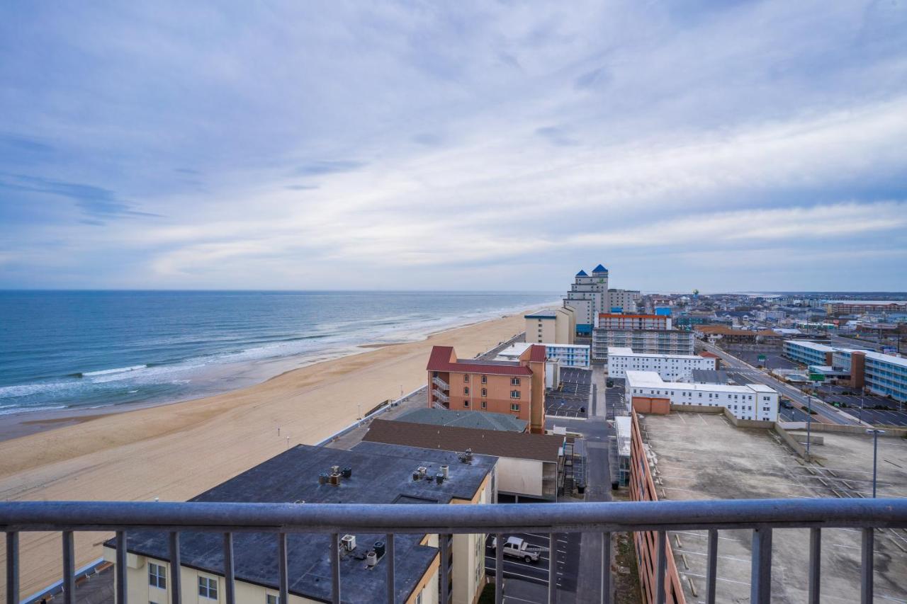 City view Jetted Tub - Non Smoking at Grand Hotel Ocean City Oceanfront