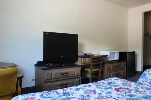 Standard Double Room at Glacier Hotel