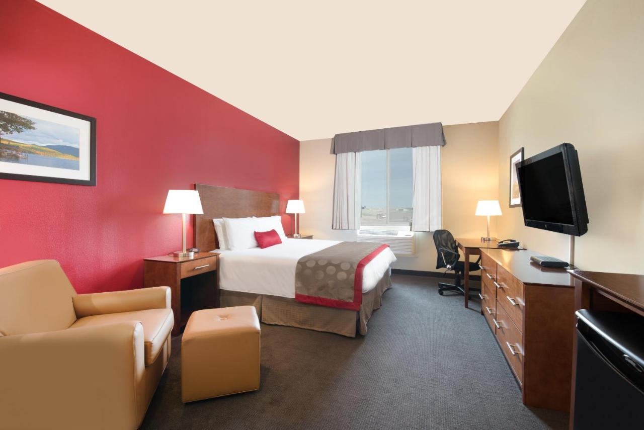 King Room - Disability Access - Non-Smoking at Bakken Airport XWA Hotel & Studios